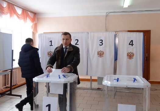 Глава администрации Комсомольского района А.Н. Осипов принял участие в выборах Президента Российской Федерации