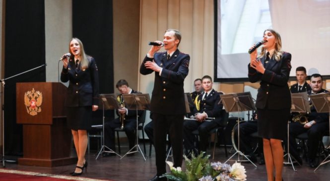 Глава Чувашии поздравил с профессиональным праздником военнослужащих и сотрудников Росгвардии