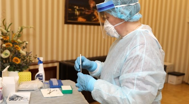 Министры и сотрудники Администрации Главы Чувашии сдали тест на коронавирус