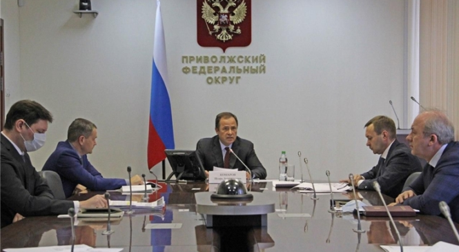 Игорь Комаров провел видеоконференцию с главами регионов ПФО