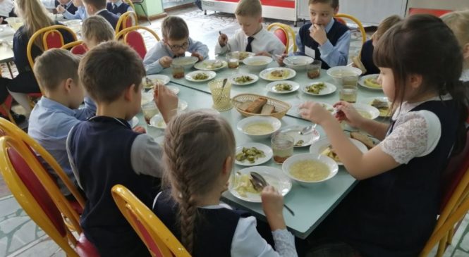 Олег Николаев предложил Чувашпотребсоюзу подключиться к обеспечению школьников горячим питанием