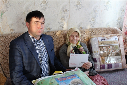 90-летний юбилей отметила жительница села Новочелны-Сюрбеево Леонидова Анна Ивановна