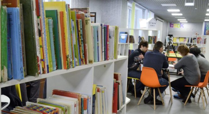 В библиотеки районов республики поступит первая партия новых книг на чувашском языке