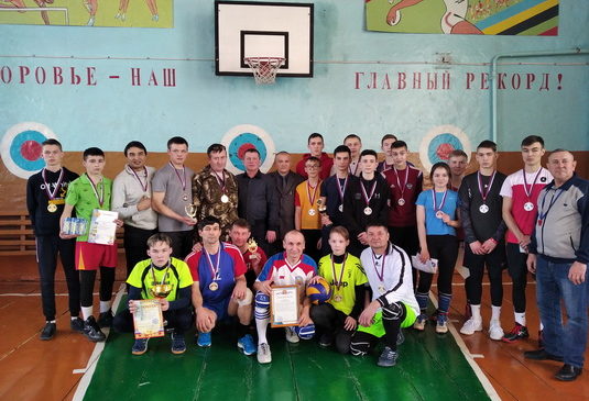 Виктор Тумаков ячĕпе волейбол турнирĕ