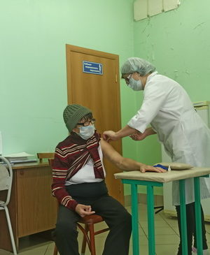В Комсомольской районной больнице вакцин достаточно, пункт вакцинации работает каждый день