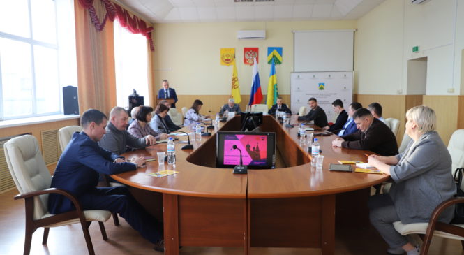 В Комсомольском муниципальном округе обсудили вопросы Единого информационного дня