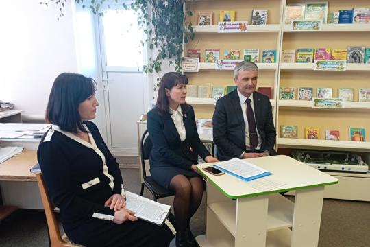 Комсомольский муниципальный округ с рабочим визитом посетил Уполномоченный по правам ребенка в Чувашской Республике