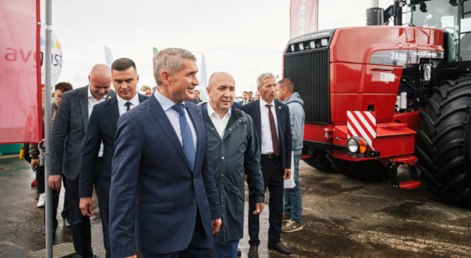 Олег Николаев поддержит ускоренное строительство в Чувашии дилерского центра по обслуживанию техники «Ростсельмаш»