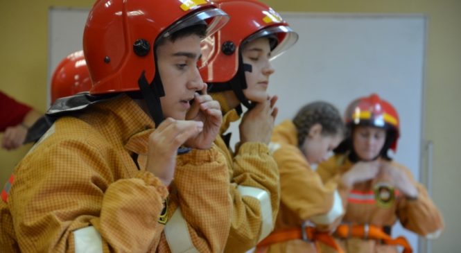В Чувашии на базе школ появятся добровольные дружины юных пожарных