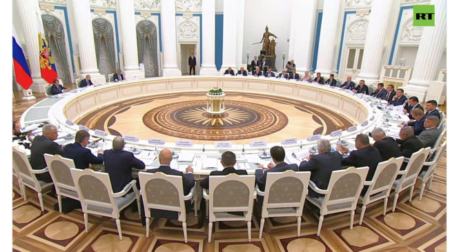 Олег Николаев принял участие в заседании Президиума Госсовета России под председательством Владимира Путина