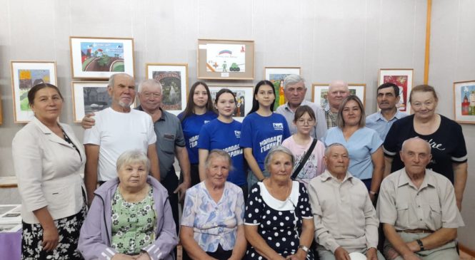 Тӑван тӑрӑхра тӗпченӗ, ачасене ҫулҫӳреве илсе ҫӳренӗ